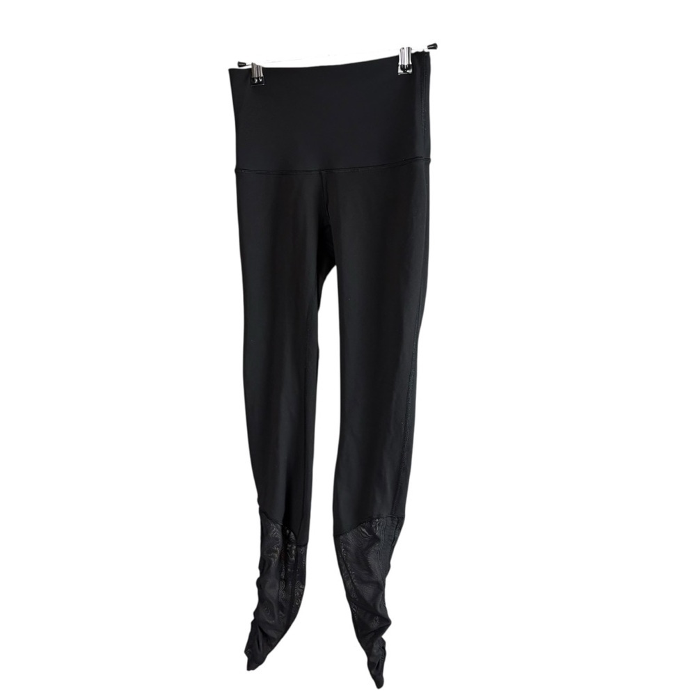 Lululemon Mesh Size 4 High-Waisted Black Leggings